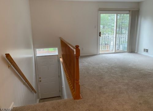 715 Well Sweep Rd, White House Station, NJ 08889-3252