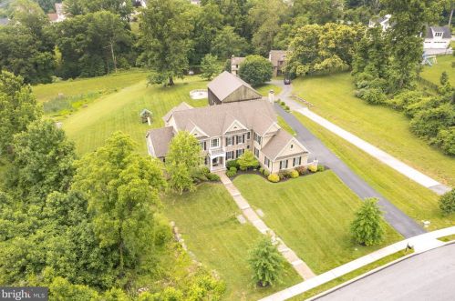 10 Pine Valley Ct, Glen Mills PA  19342-1823 exterior