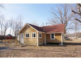 110 Cove Rd, Burlington, VT 05401-5442