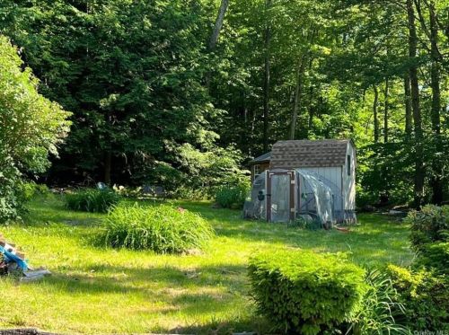 722 Old Route 17, Monticello NY  12701-7019 exterior