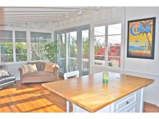521 Anita St, Laguna Beach CA  92651-2903 exterior
