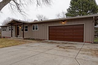 11641 Douglas St, Omaha NE  68154-3128 exterior