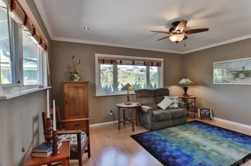 3924 Southview Dr, San Diego CA 92117-5347 exterior