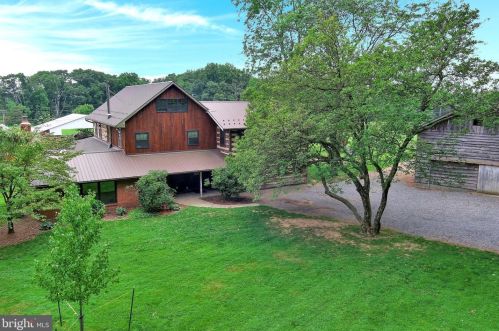 92 Club Rd, Schubert, PA 19507-8945