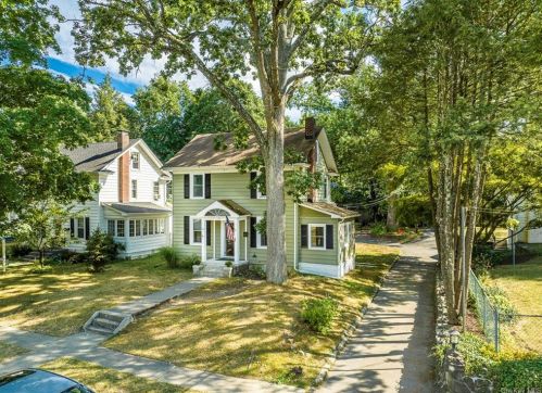 1 Lindbergh Pl, Poughkeepsie NY exterior