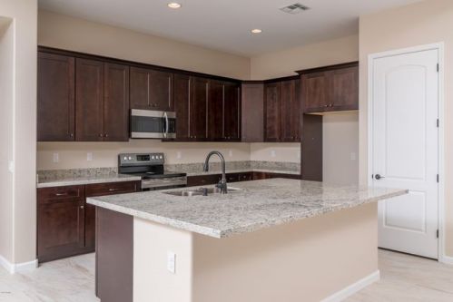 20216 Hunter Dr, Wittmann, AZ 85361-3501