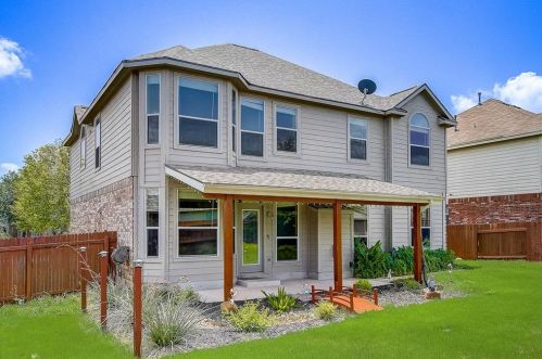 125 Sweet Gum, Uhland TX  78640-5961 exterior