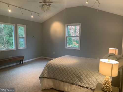 653 Gulph Rd, Norristown PA  19406-3704 exterior