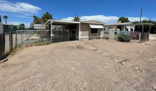 327 Santa Cruz Ave, Bullhead City, AZ 86442-5257