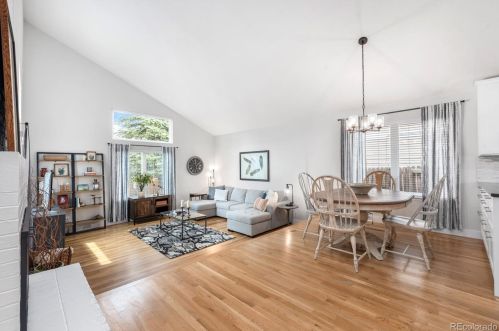 7869 Valentia St, Englewood CO  80112-3301 exterior