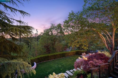 8 Fern Way, Orinda CA  94563-3810 exterior