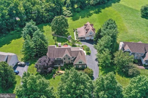 108 Deer Creek Xing, Kennett Sq, PA 19348-1683