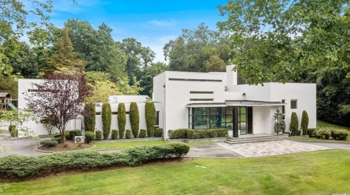 15 Wenwood Dr, Muttontown NY  11545-3127 exterior