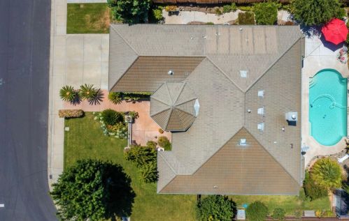 967 Sweet Pea Ln, Manteca, CA 95336-8556