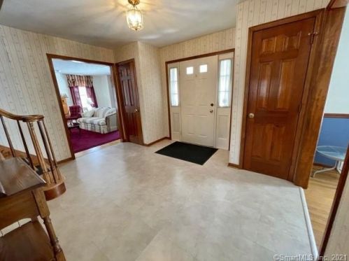 20 Kellogg St, Bethel CT  06801-1638 exterior