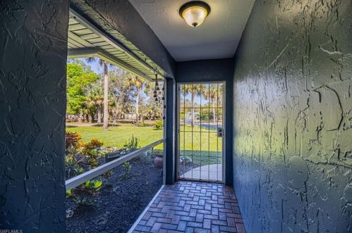 6100 Green Blvd, Naples FL  34116-4824 exterior