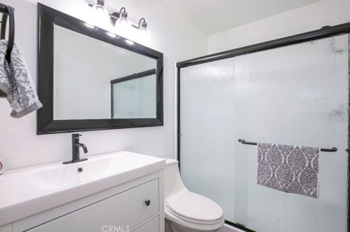 25776 Covala Ct, Santa Clarita CA  91355-2262 exterior
