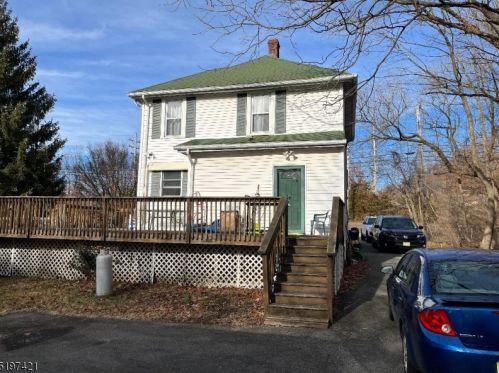 284 Dewey Ave, Wharton NJ  07885-1301 exterior