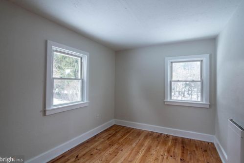 1580 Trolley Rd, Hanover PA  17331-6824 exterior