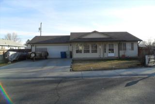 215 25th St, Nampa, ID 83687-6957
