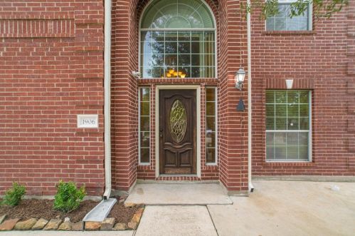 1906 Northampton Dr, Conroe TX  77303-1845 exterior