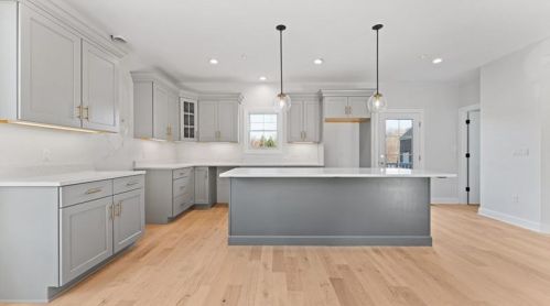 112 Chapel Harbor Dr, Pittsburgh PA  15238-3154 exterior