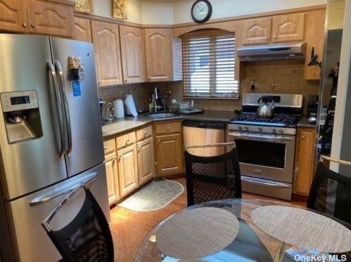 161-29 96th St, Jamaica, NY 11414-1725