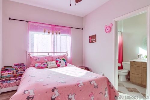 3160 Goldfinch St, San Diego CA 92103-2965 exterior