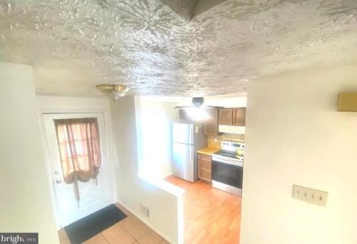 8314 Bark Tree Ct, Springfield VA  22153-3828 exterior