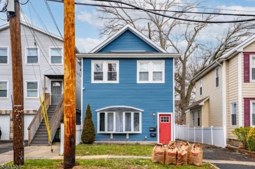 227 9th Ave, Roselle, NJ 07203-2061