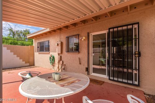 8265 Thomas Rd, Scottsdale AZ  85251-5873 exterior