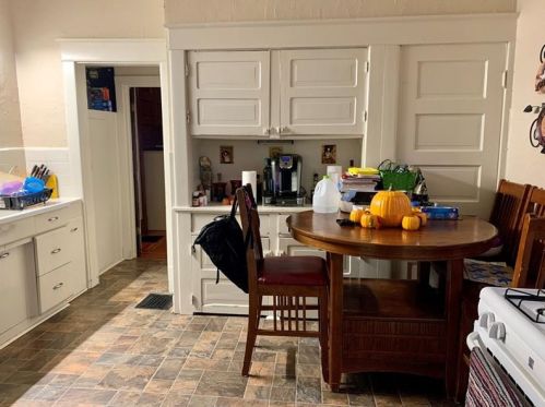 503 New Castle St, Zelienople PA  16063-2027 exterior