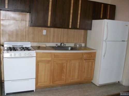 270 Orchard Ter, Bogota NJ  07603-1241 exterior