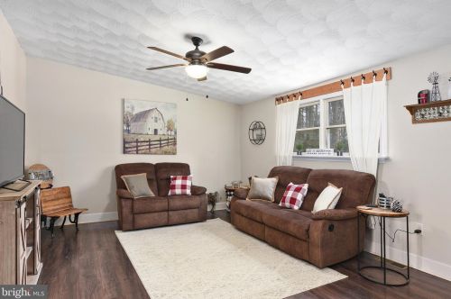 104 Walnut Shade Rd, Dover, DE 19904-6470