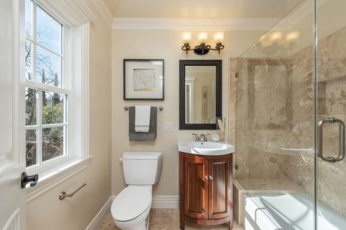 1916 Hull Ave, Redwood City CA  94061-3315 exterior