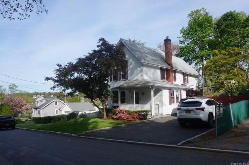 5 Walnut St, White Plains, NY 10607-2116