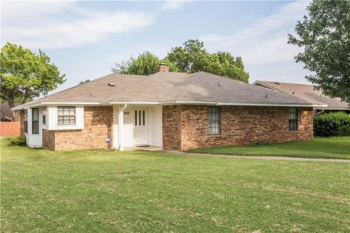 1802 Hillcroft Dr, Duncanville, TX 75137-4541