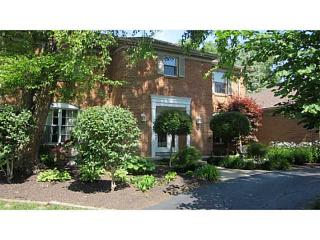 28570 Stonecroft Dr, Perrysburg, OH 43551-2750