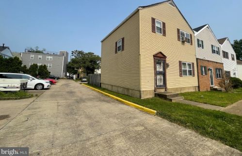 234 Savannah St, Washington, DC 20032-5450