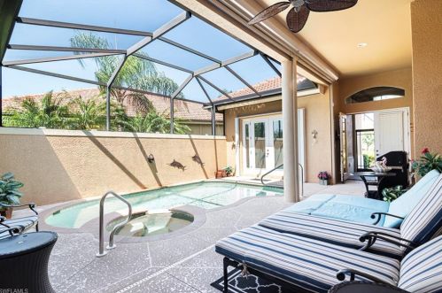 6024 Dogleg Dr, Naples FL  34113-1688 exterior