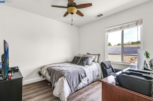 66 Sunchase Ct, Oakley CA  94561-4425 exterior
