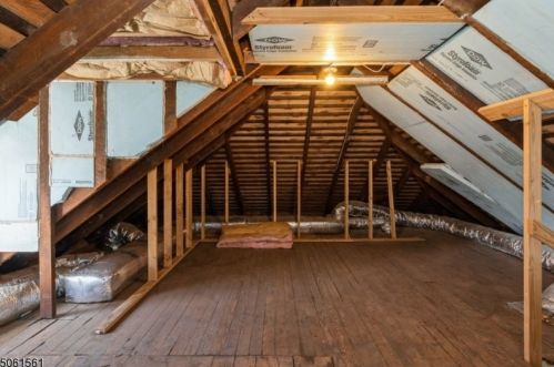 55 Charles St, Roselle Park NJ  07204-2258 exterior