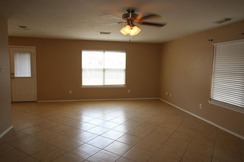 9022 Serena Ln, Humble, TX 77338-6336
