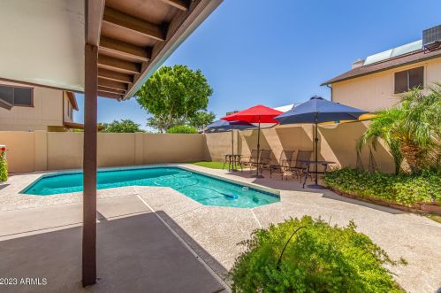 5444 Riviera Dr, Glendale AZ  85304-2422 exterior