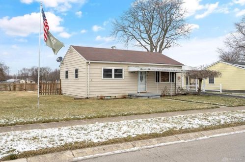49 Lawson Ave, New Lebanon OH  45345-1415 exterior
