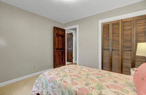 784 Wakendaw Blvd, Mount Pleasant SC  29464-5153 exterior