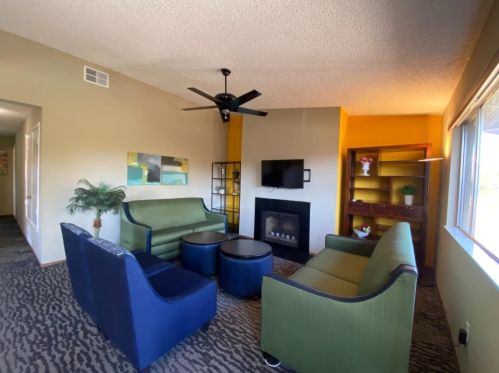 141 Silcreek Dr, San Jose, CA 95116-7008