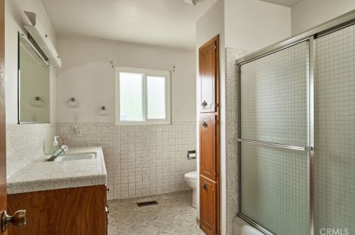 956 Manzanita Ave, Chico CA  95926-1420 exterior