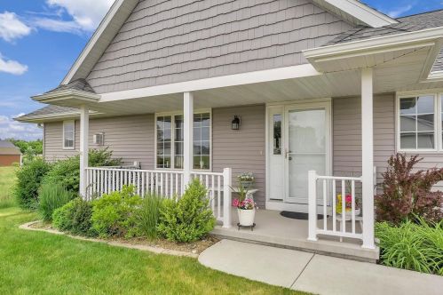 125 Bayfield Ave, Sturgeon Bay, WI 54235-3714