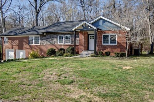 309 Holly Hill Rd, Thomasville NC  27360-5821 exterior